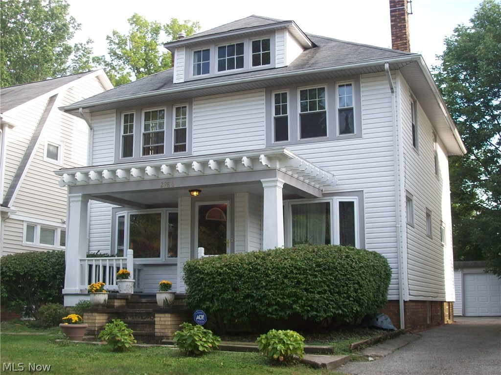 2986 Kensington Road Cleveland, OH 44118 - Photo 2 of 29 Gallery Image 2