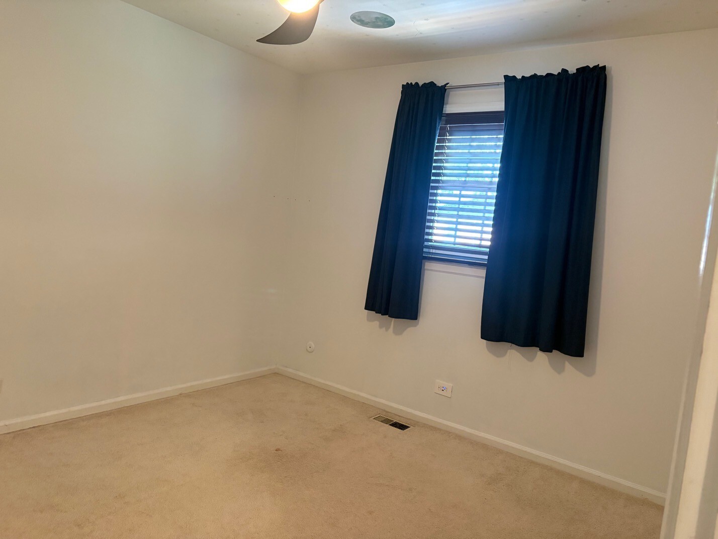 2156 Rugen Road, Unit A Glenview, IL 60026 - Photo 12 of 22 Gallery Image 12