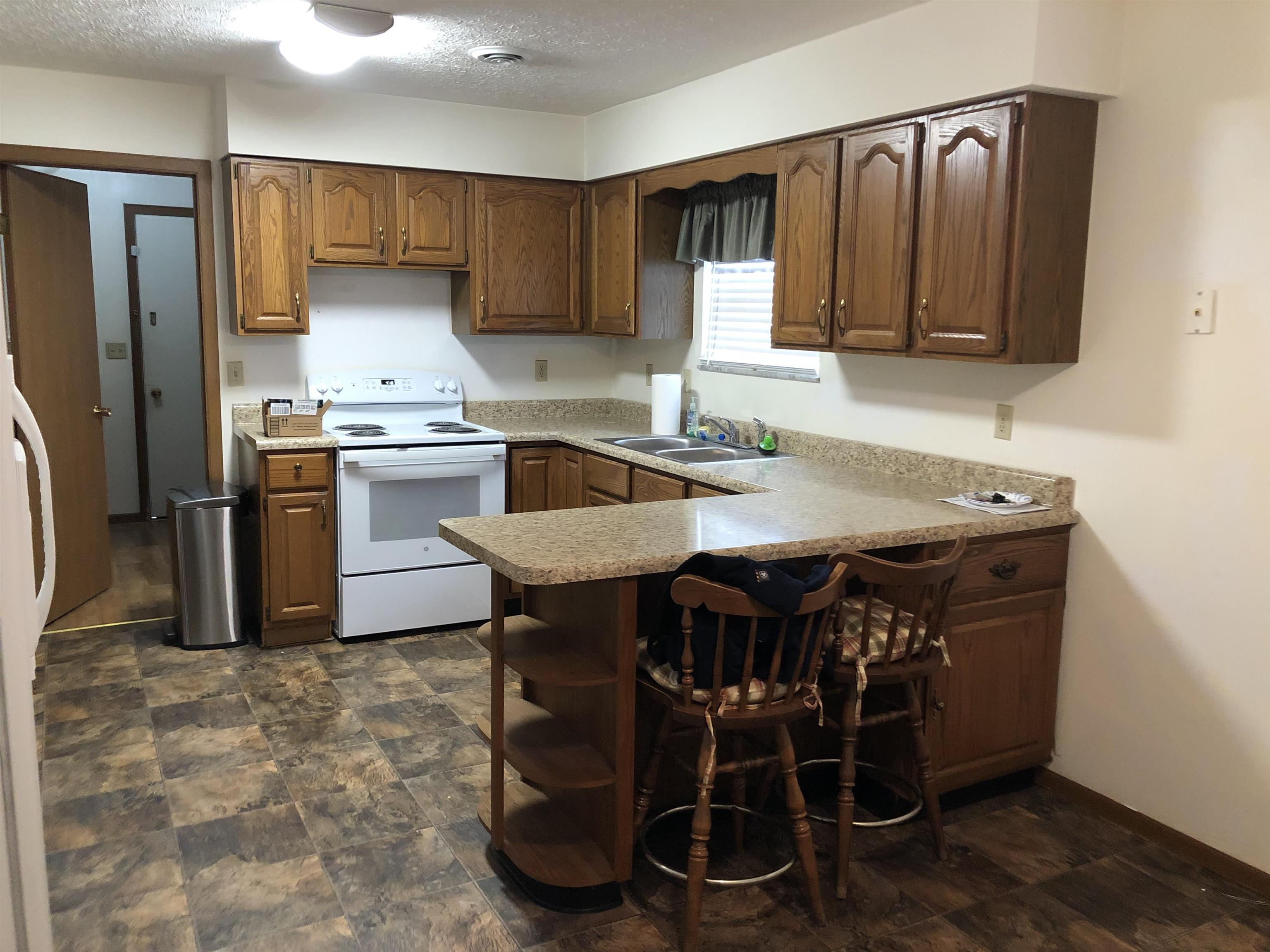 802 East Main Street Greenup, KY 41144 - Photo 6 of 14
