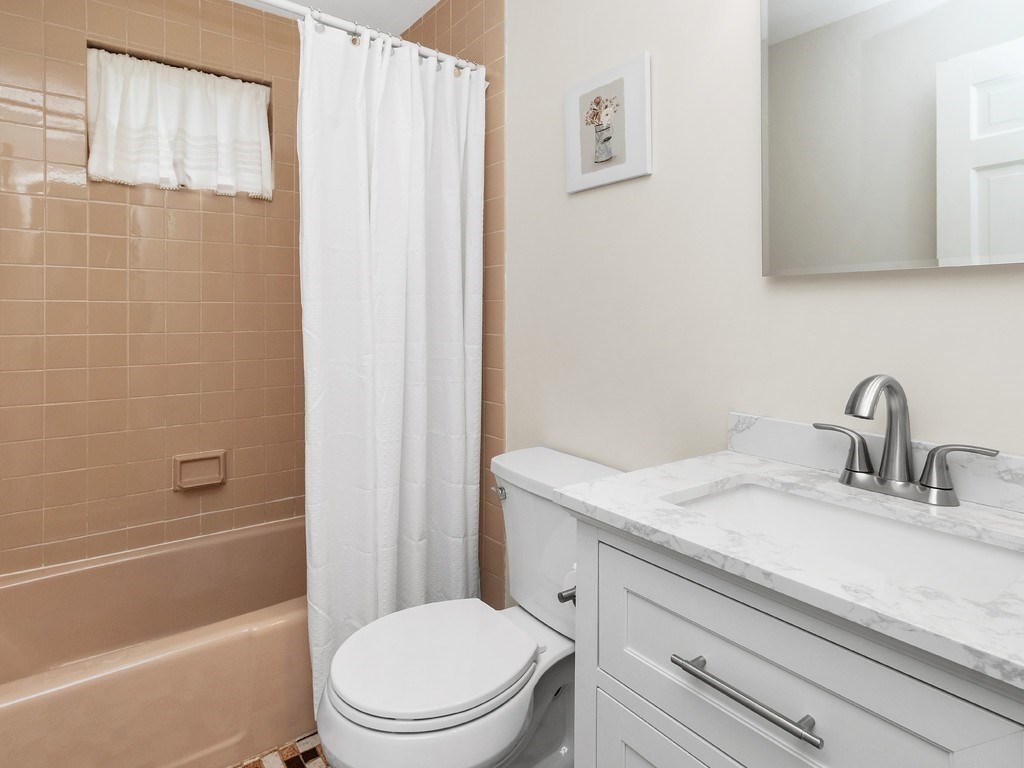 31 Oakledge Road Waltham, MA 02452 - Photo 19 of 38