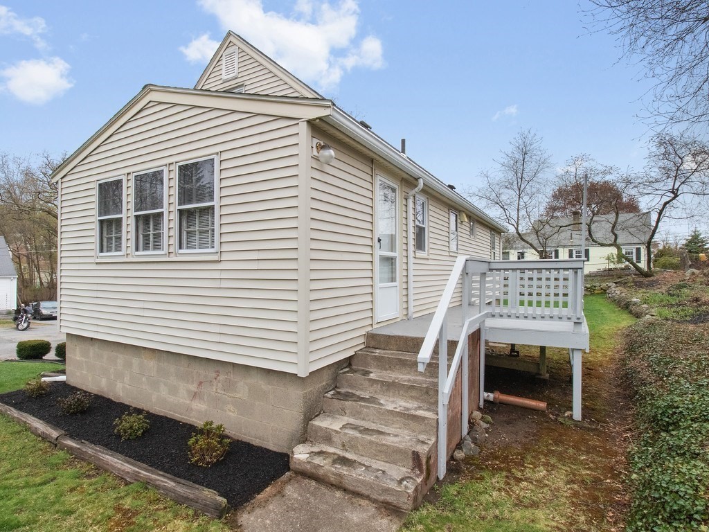 31 Oakledge Road Waltham, MA 02452 - Photo 30 of 38