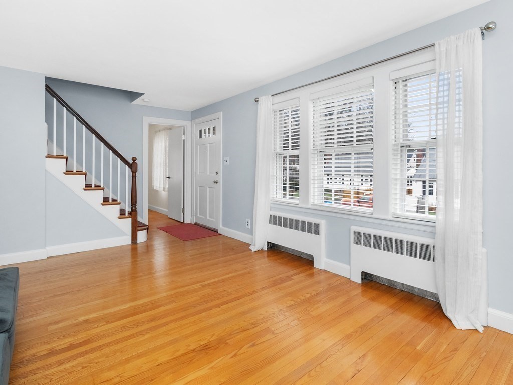 31 Oakledge Road Waltham, MA 02452 - Photo 10 of 38