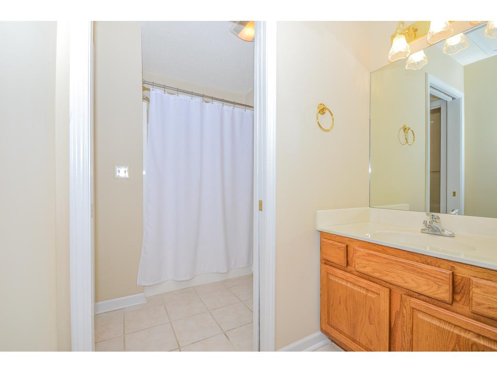 148 East Ravine Road, Unit 148 Kingsport, TN 37660 - Photo 19 of 23 Bathroom 3