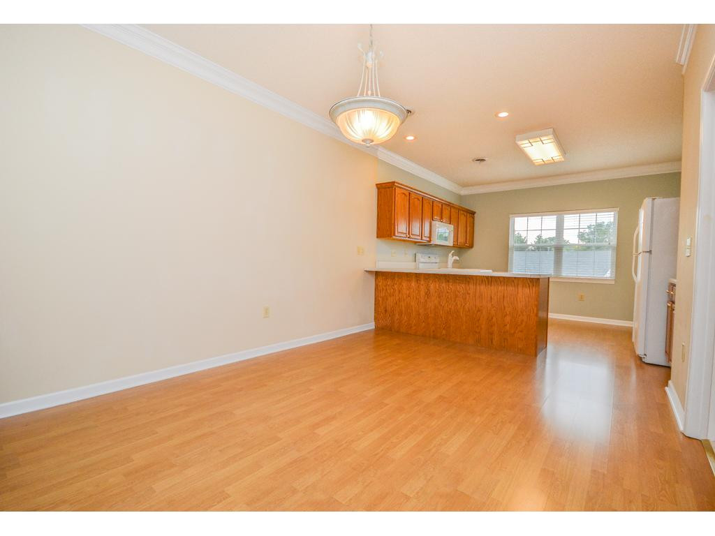 148 East Ravine Road, Unit 148 Kingsport, TN 37660 - Photo 4 of 23 Dining Room
