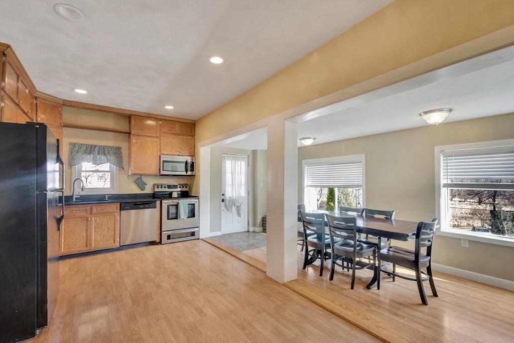8 3rd Road Woburn, MA 01801 - Photo 4 of 20 Gallery Image 4