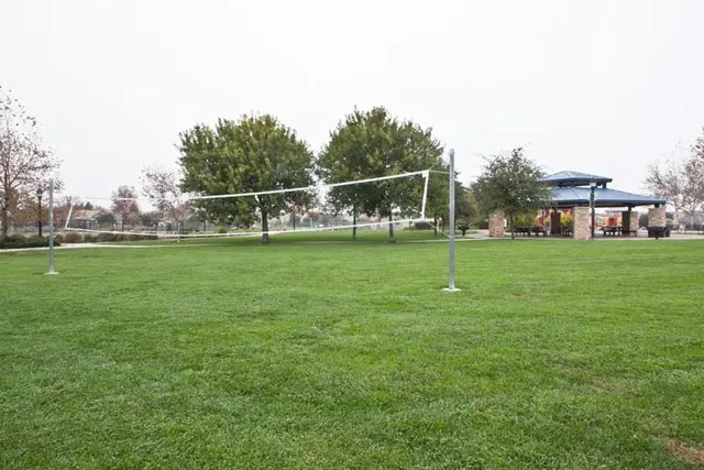 a view of a tennis court