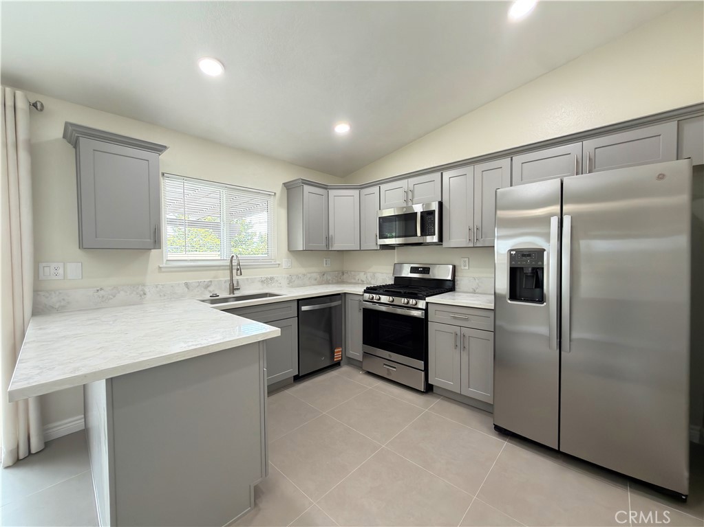 7689 Cornel Court Rancho Cucamonga, CA 91730 - Photo 9 of 26