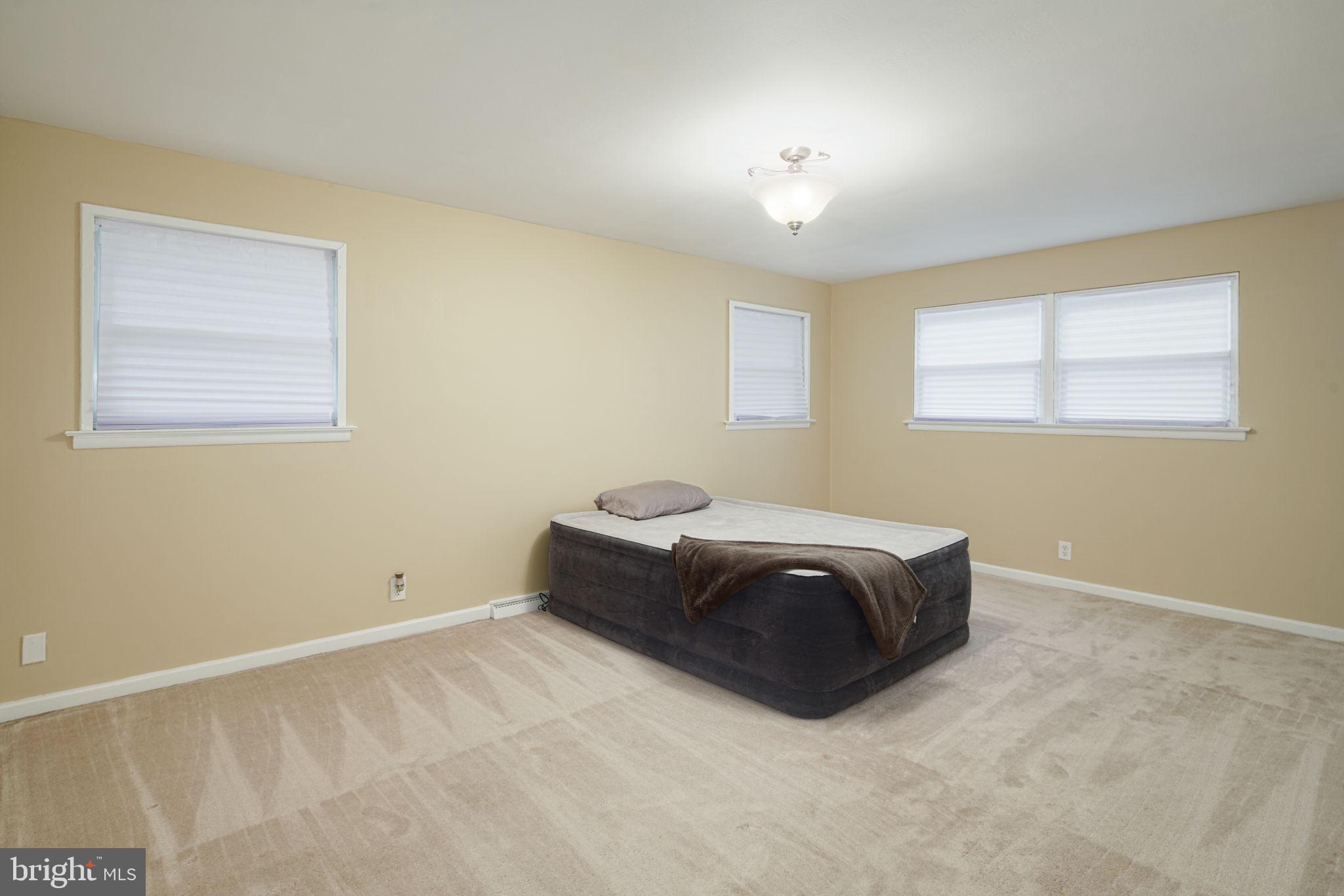 7908 Rolling Green Road Cheltenham, PA 19012 - Photo 23 of 35 Primary Bedroom (Upper Level)