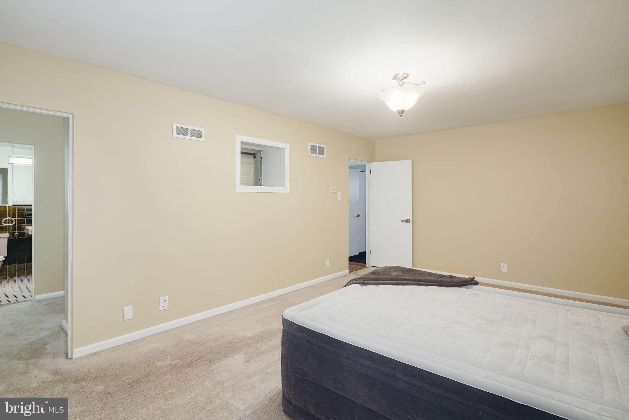 7908 Rolling Green Road Cheltenham, PA 19012 - Photo 24 of 35 Primary Bedroom (Upper Level)
