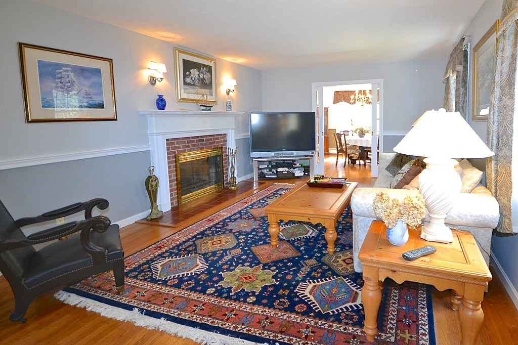 52 Bullivant Farm Road Marion, MA 02738 - Photo 3 of 20 Gallery Image 3