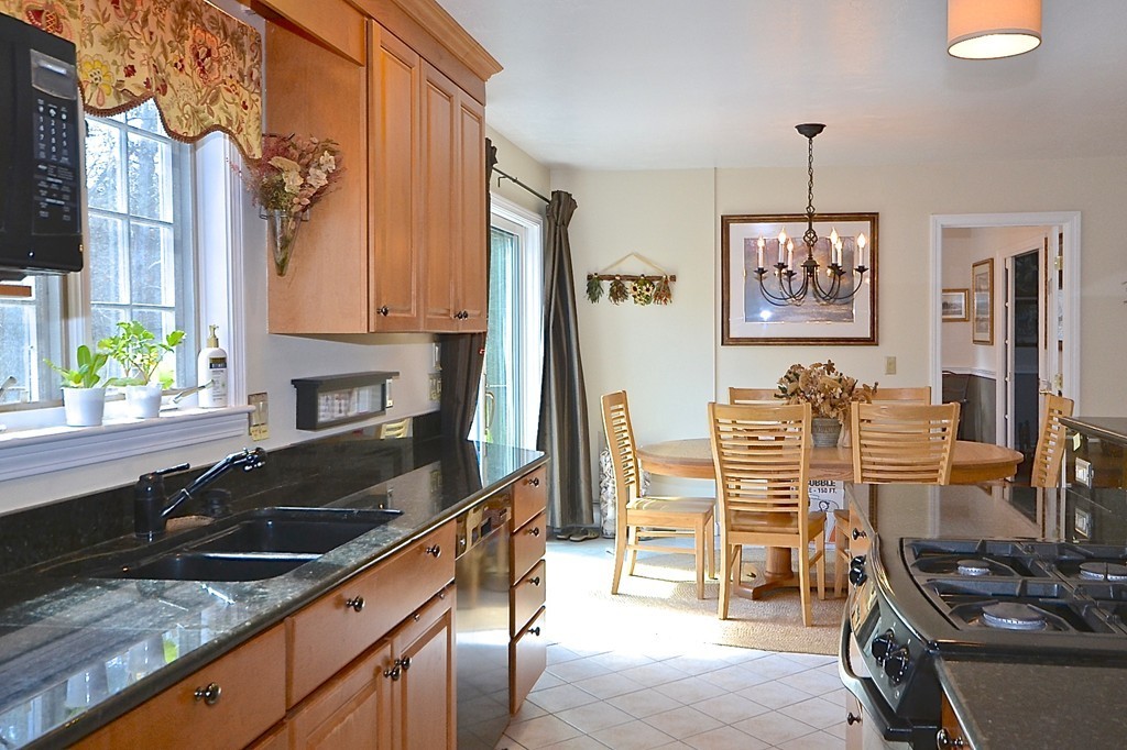 52 Bullivant Farm Road Marion, MA 02738 - Photo 7 of 20 Gallery Image 7