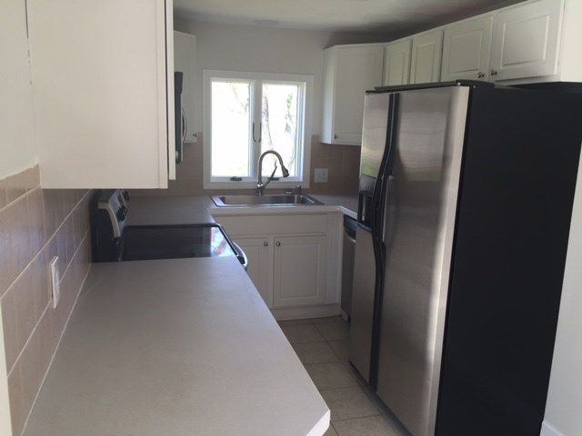 301 Laten Knight Road Cranston, RI 02921 - Photo 13 of 16