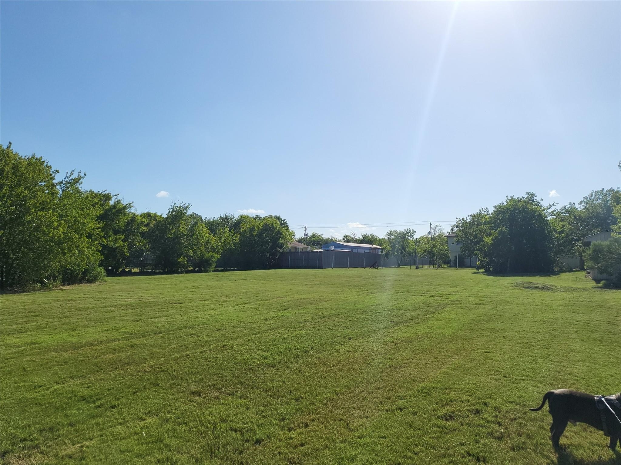 333 24th Street San Leon, TX 77539 - Photo 7 of 36 a view of an ocean from a yard
