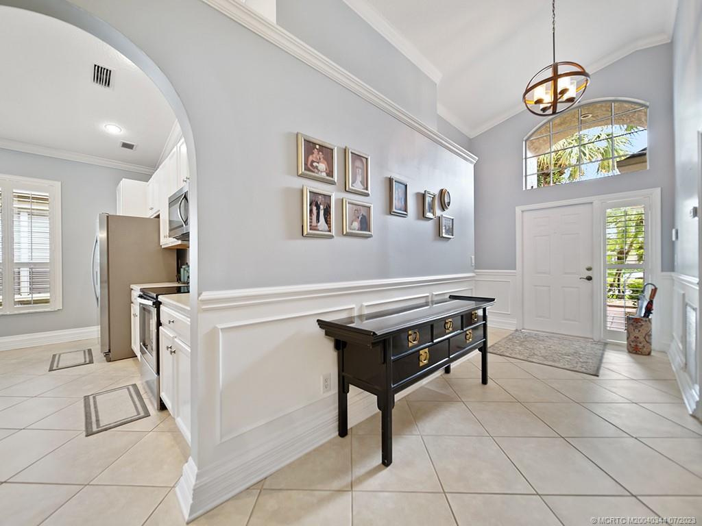 1136 Southeast Westminster Place Stuart, FL 34997 - Photo 10 of 36