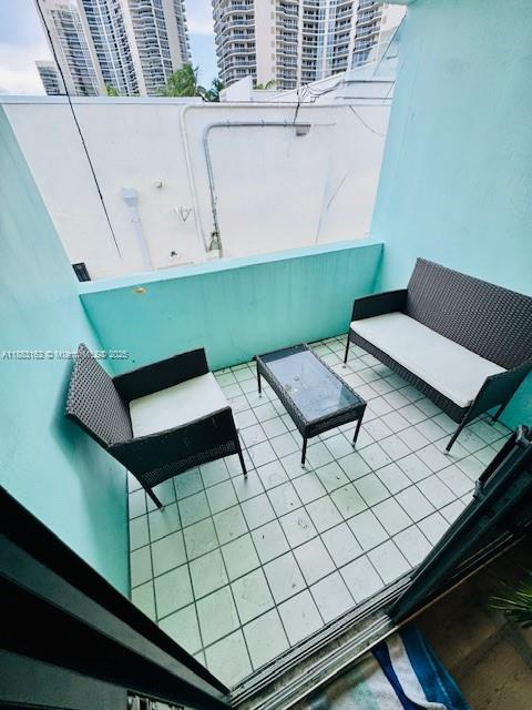 3356 Northeast 33rd Street, Unit 6 Fort Lauderdale, FL 33308 - Photo 14 of 21 a view of an outdoor space