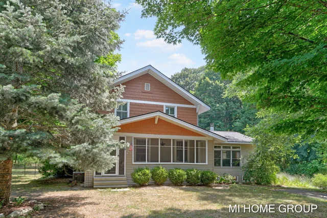 $545,000 | 663 Lugers Road, Holland, MI 49423