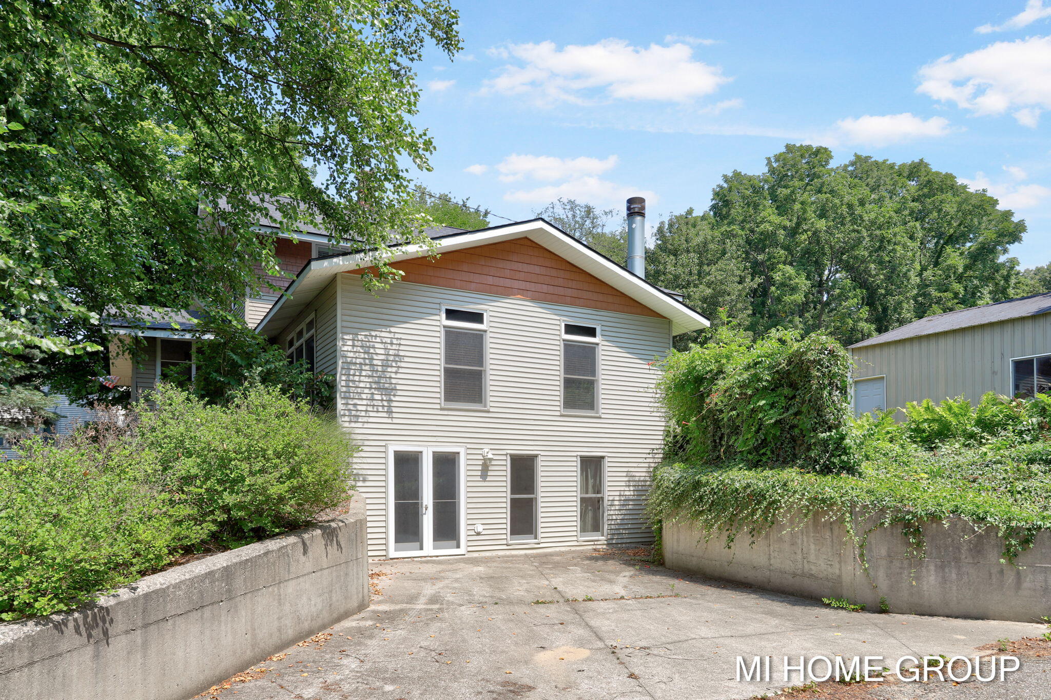 663 Lugers Road Holland, MI 49423 - Photo 4 of 69 4-web-or-mls-663-lugers-rd