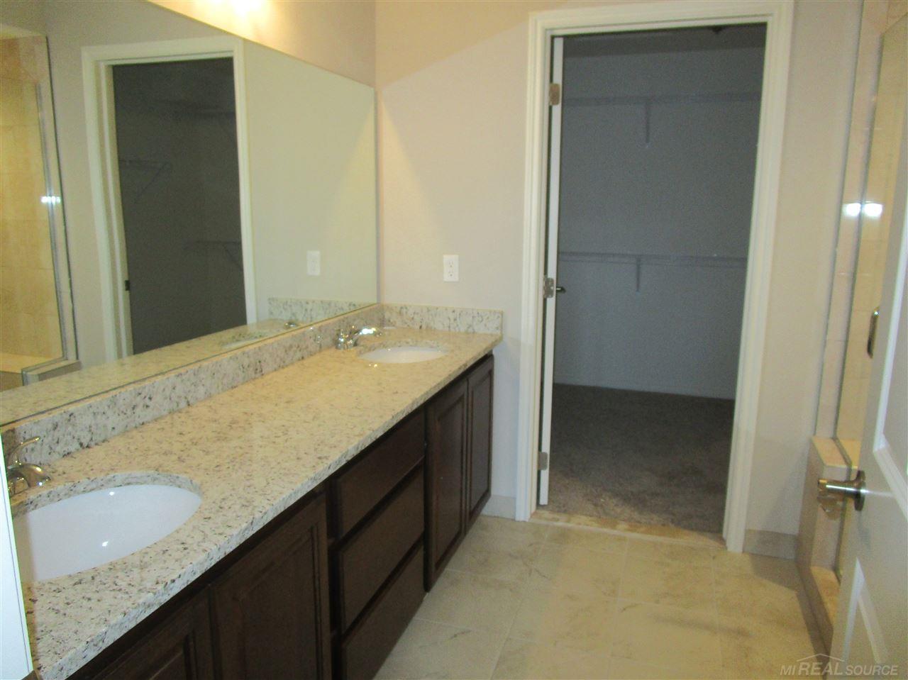 47408 Mariners New Baltimore, MI 48051 - Photo 10 of 15