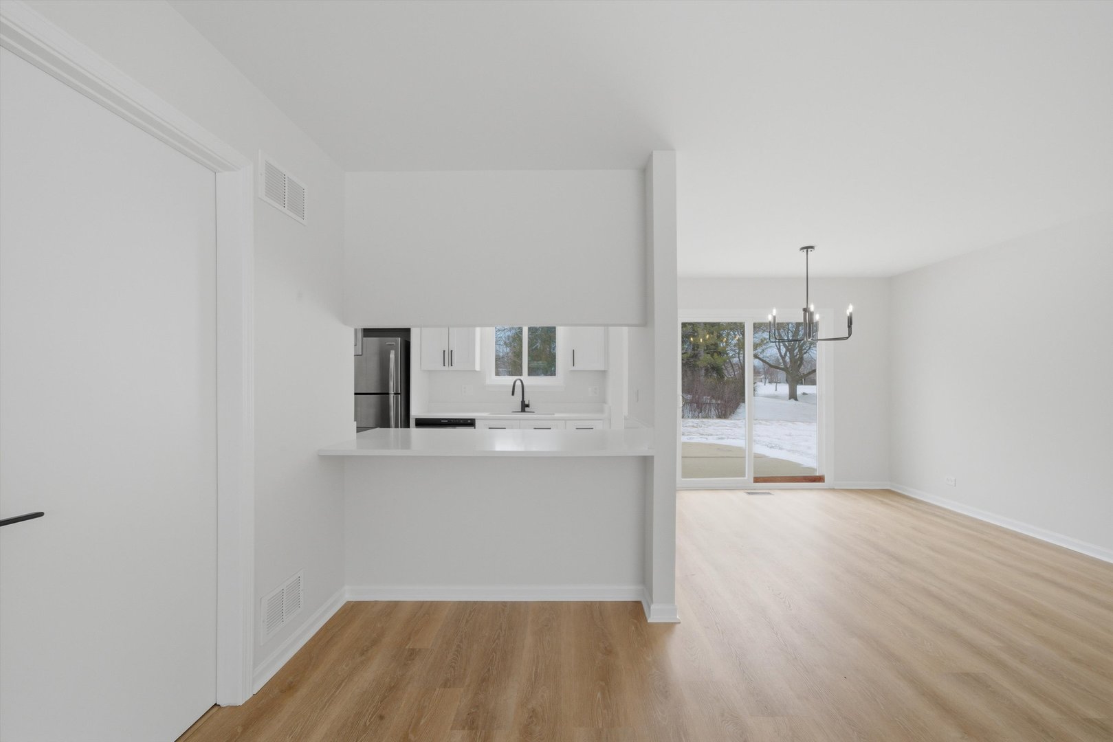 4465 Morton Road Hanover Park, IL 60133 - Photo 6 of 28