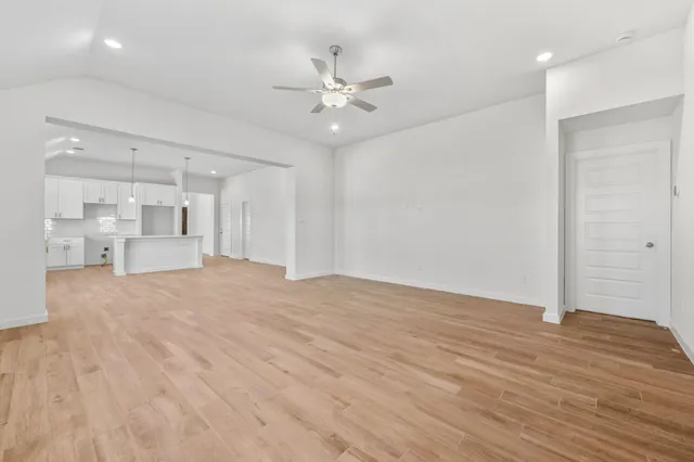 $329,888 | 422 Magnetic Hill Drive, Crosby, TX 77532