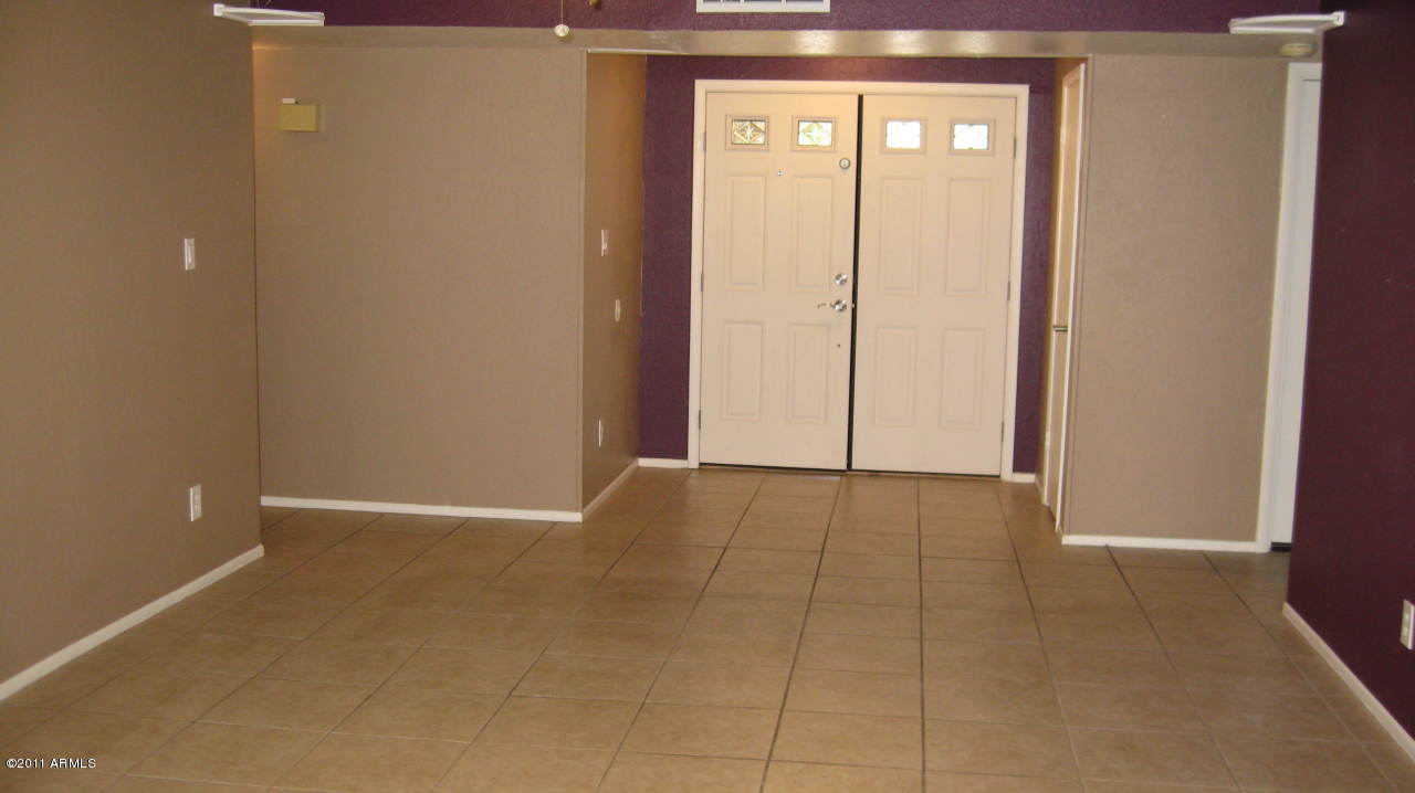 1826 West Decatur Street Mesa, AZ 85201 - Photo 8 of 12 Formal Living 2