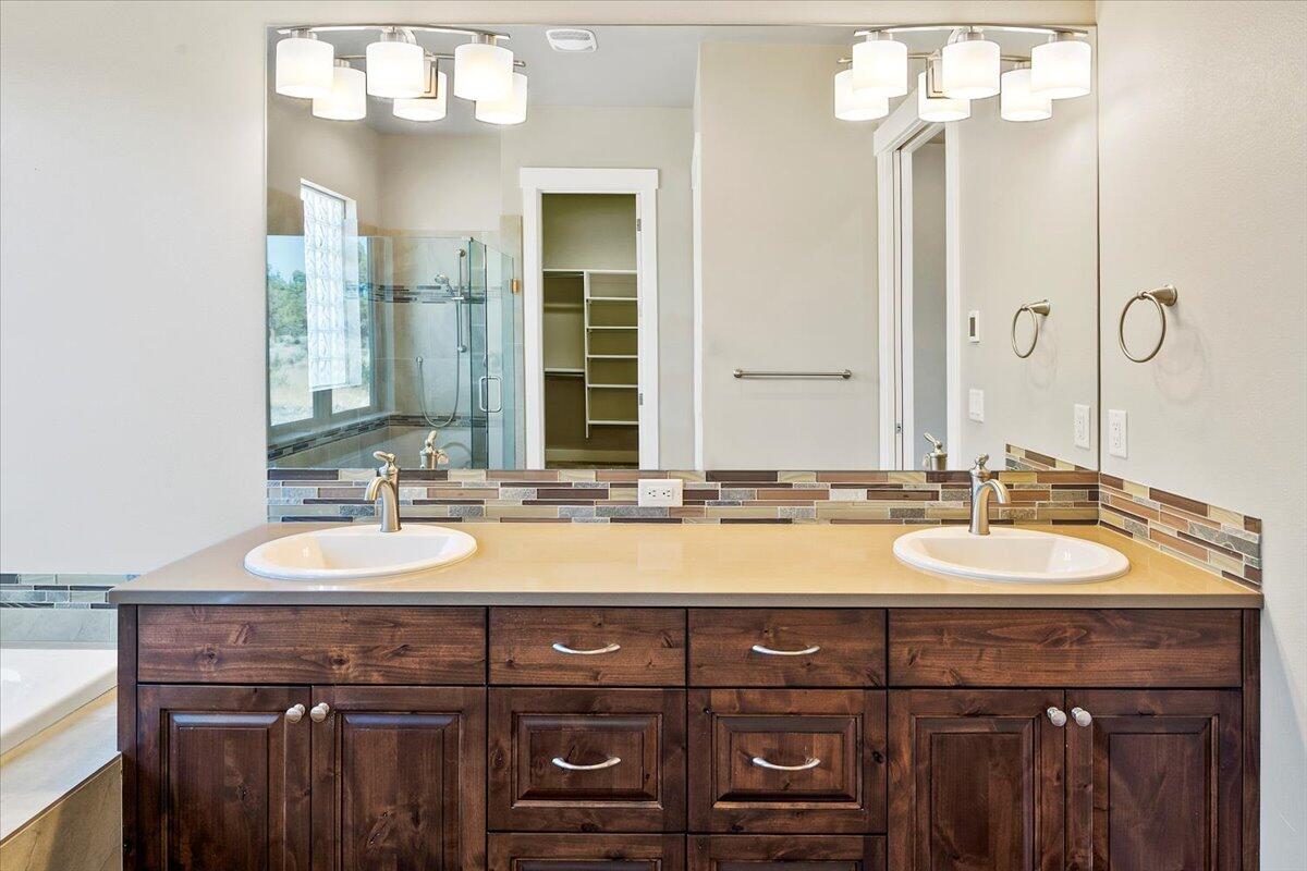 425 Scenic Ridge Court Redmond, OR 97756 - Photo 40 of 70 42-425 Scenic Ridge Ct, Redmond-42