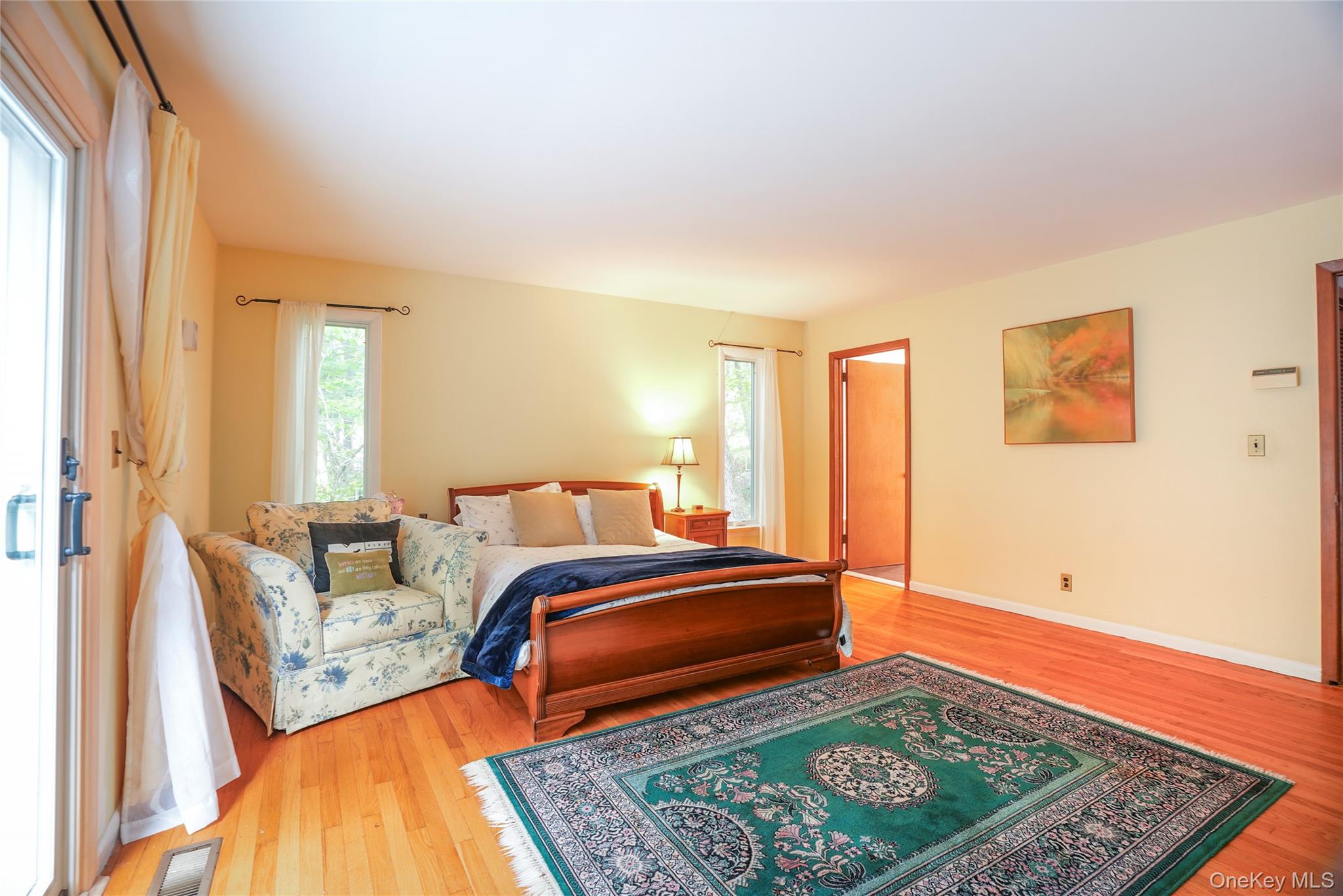 22 Peters Lane Pound Ridge, NY 10576 - Photo 18 of 43 Primary BR.