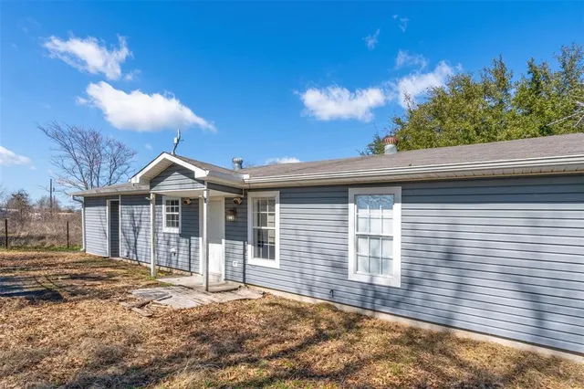 $1,500 | 617 Tupuna Drive, Tool, TX 75143