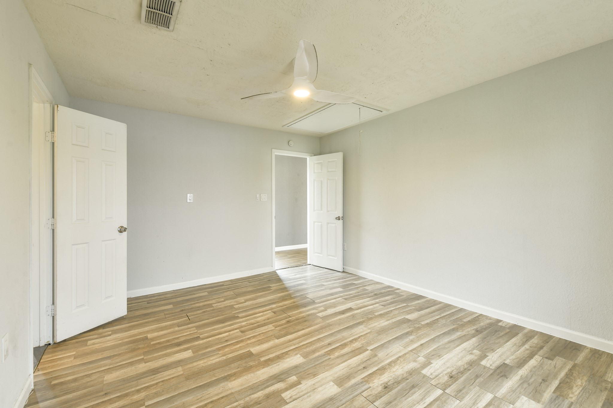 1210 Airline North Rosharon, TX 77583 - Photo 14 of 19 a view of an empty room