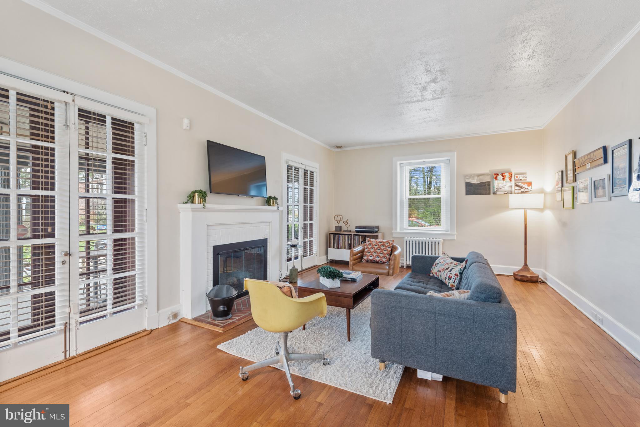 5811 Pimlico Road Baltimore, MD 21209 - Photo 3 of 34