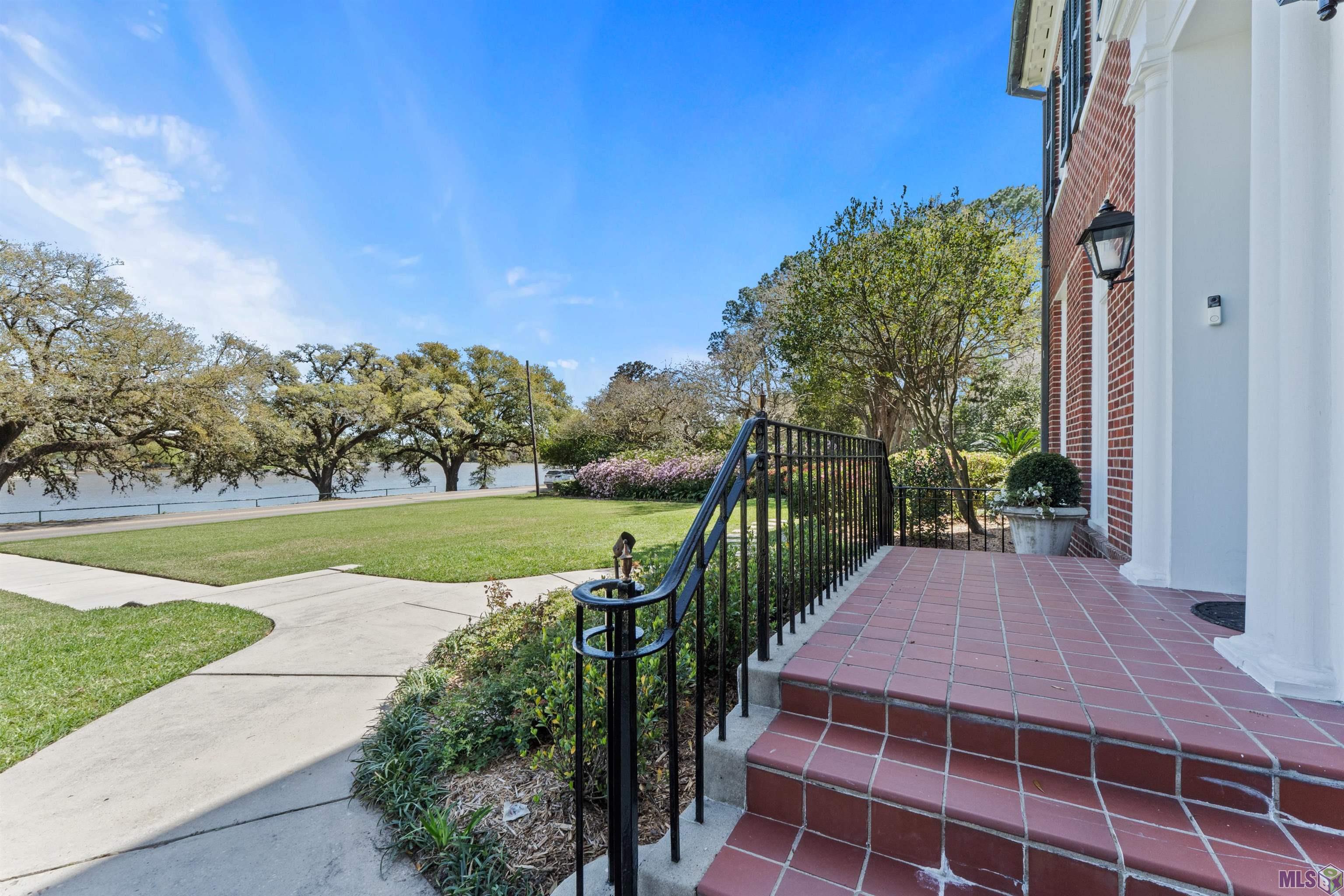 2502 Dalrymple Drive Baton Rouge, LA 70808 - Photo 3 of 57