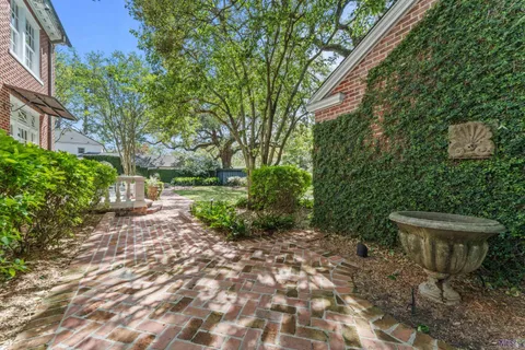 $2,495,000 | 2502 Dalrymple Drive, Baton Rouge, LA 70808