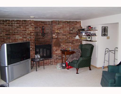 229 Shafer Road Coraopolis, PA 15108 - Photo 8 of 8 Den/Family/Great Room.