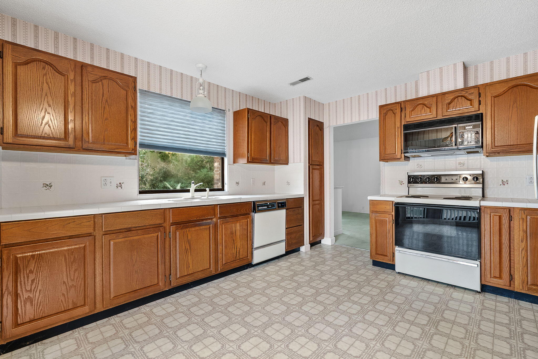 108 Themens Road Moncks Corner, SC 29461 - Photo 12 of 16 9-web-or-mls-Barclay Media Co.-6