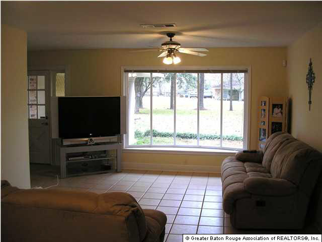 10824 Glen Watts Road Baton Rouge, LA 70818 - Photo 6 of 9