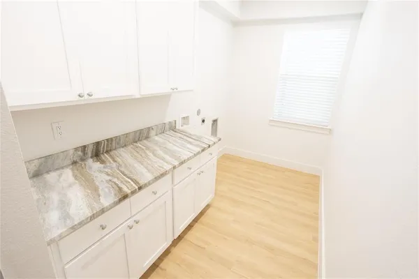 $2,995 | 3817 Winfield Avenue, Fort Worth, TX 76109