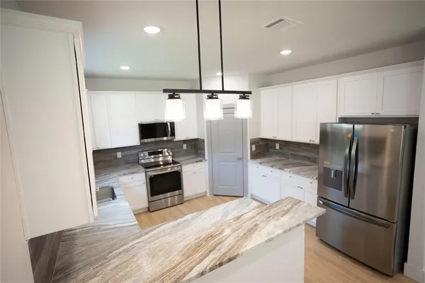 $2,995 | 3817 Winfield Avenue, Fort Worth, TX 76109