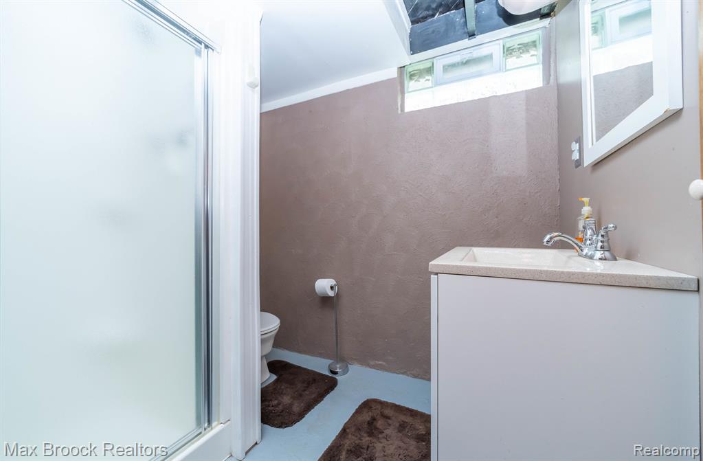 1313 Oakley Road Clawson, MI 48017 - Photo 27 of 39 Gallery Image 27