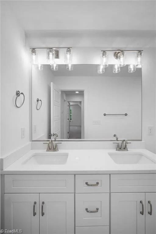 6165 Frye Bridge Road Clemmons, NC 27012 - Photo 21 of 25 Upper Level Bathroom - Photo shows similar features for the future home.