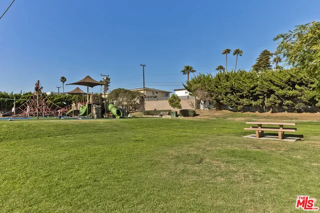 $995,000 | 1630 East Palm Avenue, Unit 5, El Segundo, CA 90245