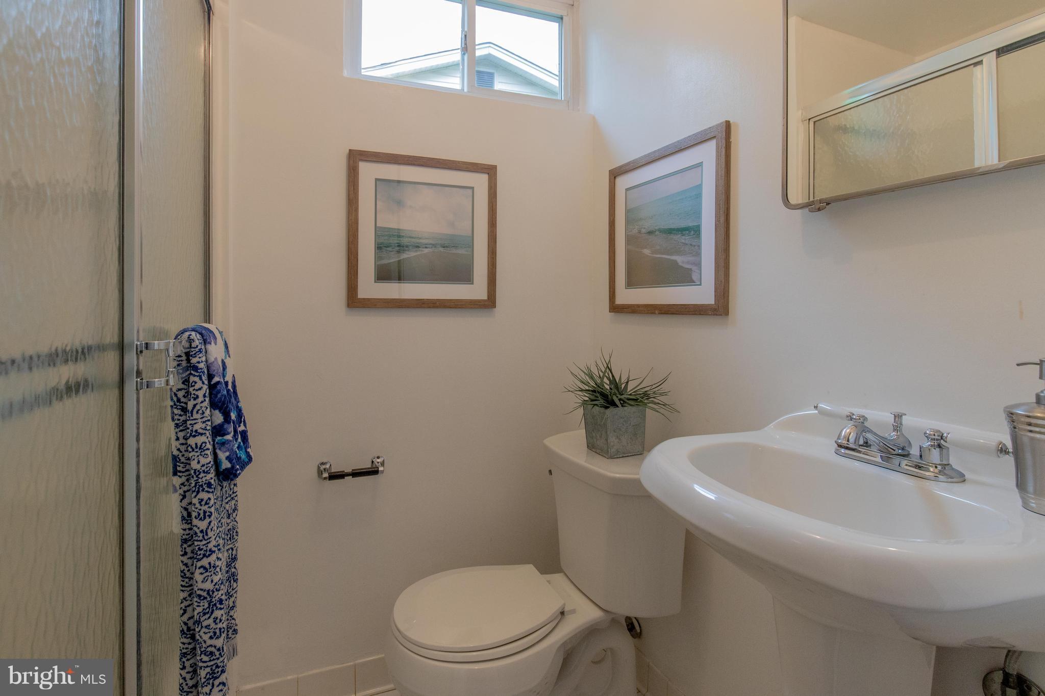 11101 Lombardy Road Silver Spring, MD 20901 - Photo 29 of 29 Bath