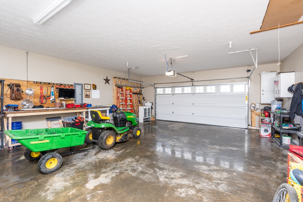 115 Ridgemore Drive Raphine, VA 24472 - Photo 33 of 42 a view of a children play room