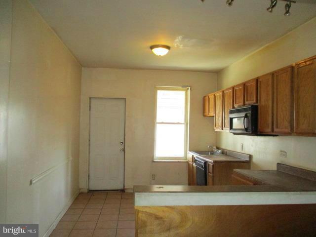 2305 North Rosedale Street Baltimore, MD 21216 - Photo 6 of 21 Kitchen
