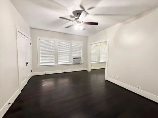 $1,095 | 1126 Berthea Street, Unit 11, Houston, TX 77006