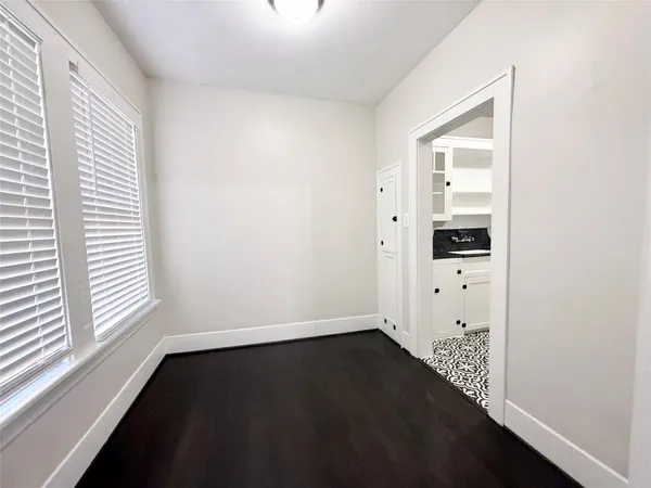 $1,095 | 1126 Berthea Street, Unit 11, Houston, TX 77006