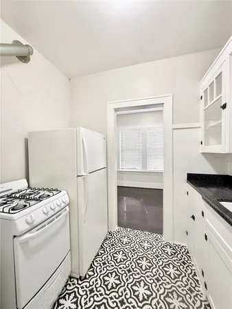 $1,095 | 1126 Berthea Street, Unit 11, Houston, TX 77006