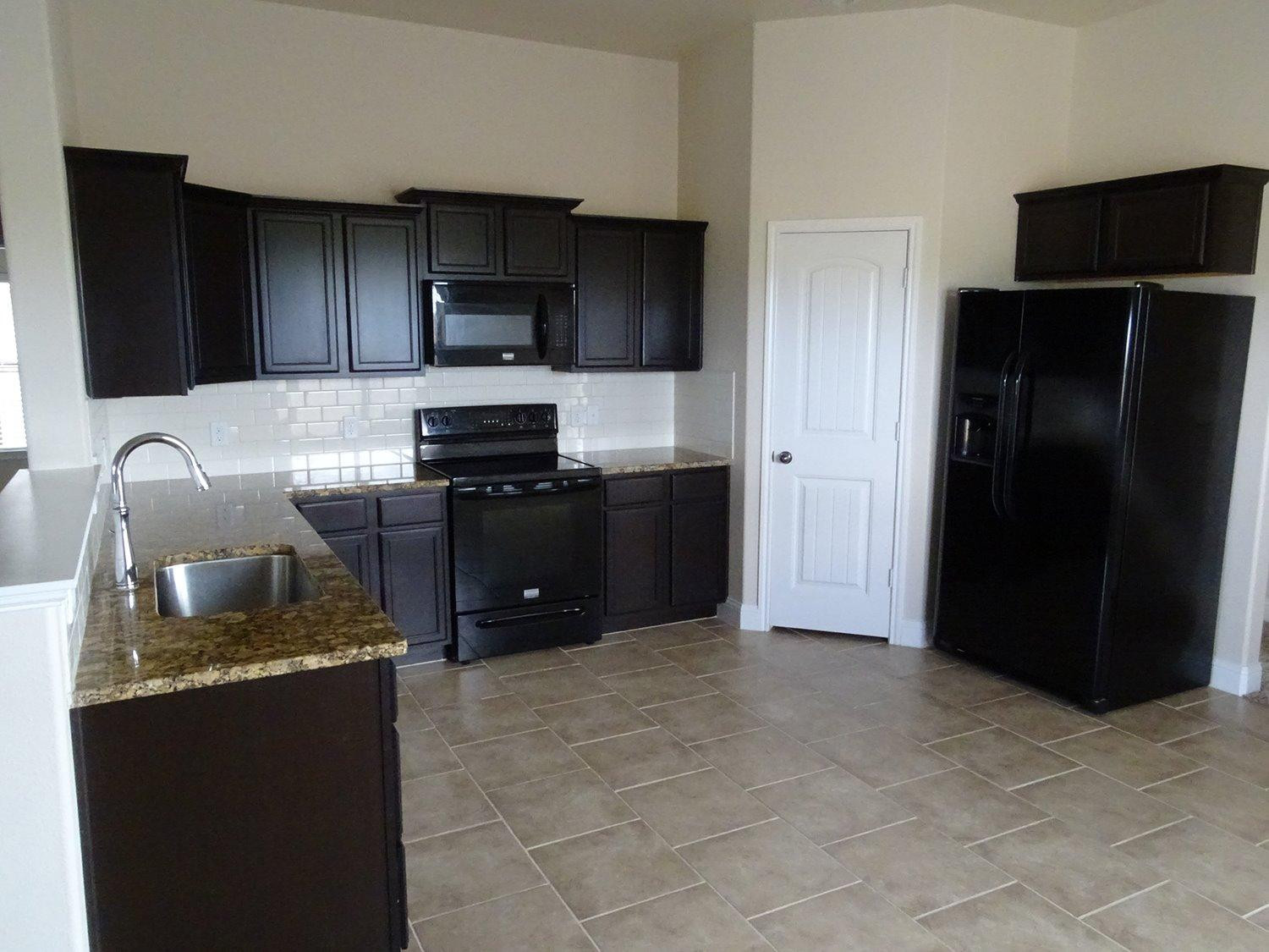 11107 Everett Avenue Lubbock, TX 79424 - Photo 4 of 20 Photo 4