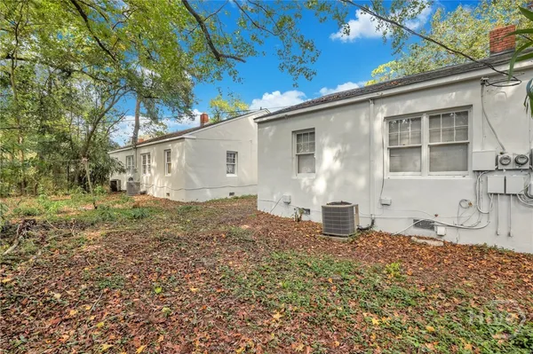 $1,675 | 1313 East 55th Street, Savannah, GA 31404