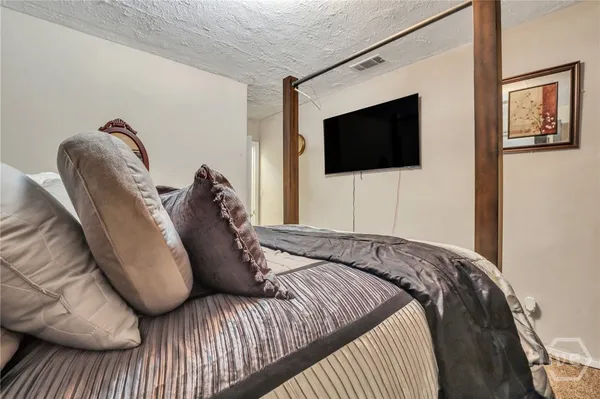 $1,675 | 1313 East 55th Street, Savannah, GA 31404