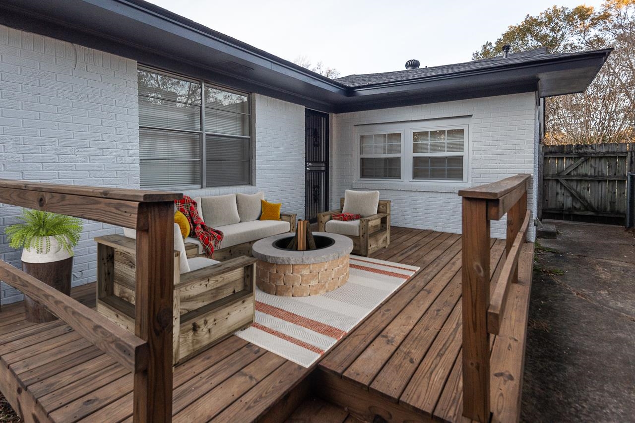 4771 Sea Isle Road Memphis, TN 38117 - Photo 9 of 12 a view of outdoor space yard and patio